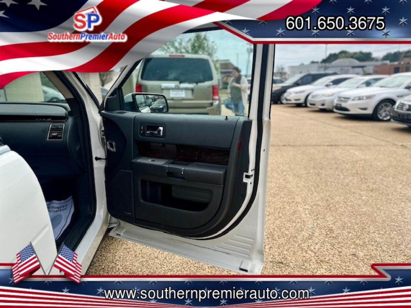 2012 WHITE /Black leather FORD FLEX SEL SEL W/ Leather (2FMGK5CC6CB) with an 3.5L V6 DOHC 24V engine, 6-Speed overdrive transmission, located at 922 W. Beacon St., Philadelphia, MS, 39350, (601) 650-3675, 32.770447, -89.127151 - Title: 2012 Ford Flex SEL FWD Year: 2012 Make: Ford Model: Flex Engine: 3.5L V6 DOHC 24V Body: SPORT UTILITY 4-DR Transmission: 6-Speed overdrive Drive Type: FWD Mpg City: 17 Mpg: 24 Trim: SEL - Photo#10